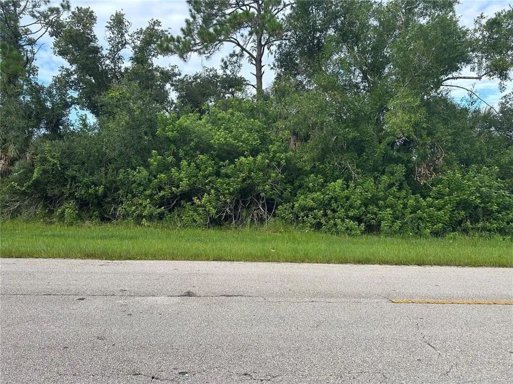 Vacant Land in Port Charlotte - Port Charlotte, Florida, 33953