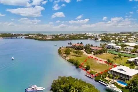 Vacant Land in KEY COLONY - Florida, 33051