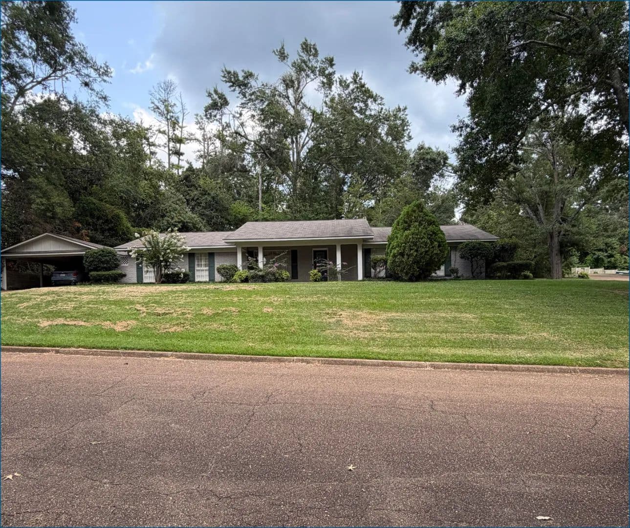 Home in Yazoo County at 806 Crestview Drive in Yazoo City, MS - Yazoo City, Mississippi, 39194
