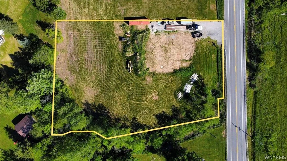 1.06 Acres of Land for Sale in Lockport, New York - Lockport, New York, 14094