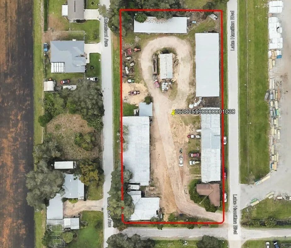 12,450 SF Commercial Property | Office, Garages & Pole Barns | Winter Haven - Winter Haven, Florida, 33881