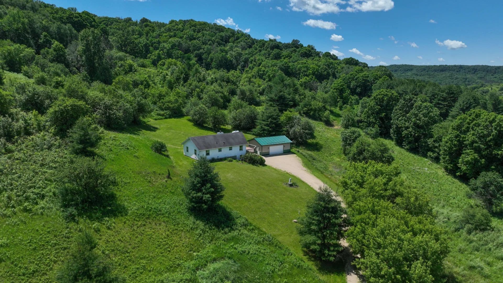 Scenic Country Home & Trophy Whitetail Retreat Near Wildcat Mountain State Park – 21.78 Acres in Vernon County, Wisconsin - La Farge, Wisconsin, 54639