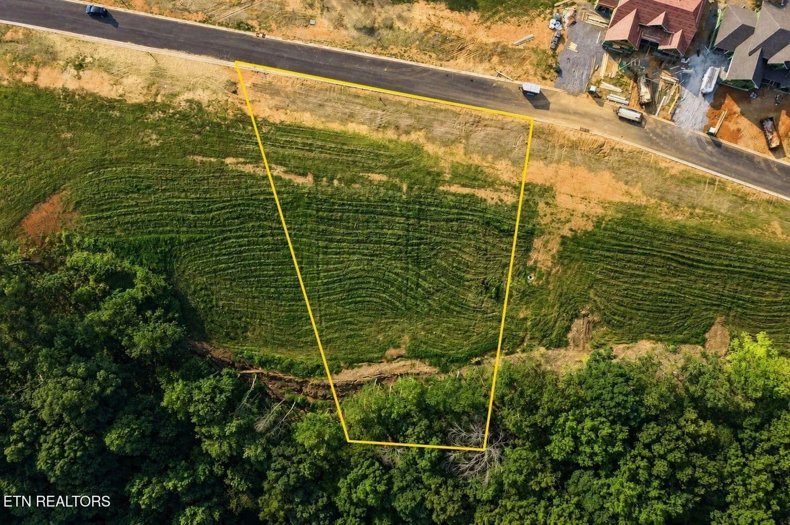 0.75 Acres of Land for Sale in Loudon, TN - Loudon, Tennessee, 37774