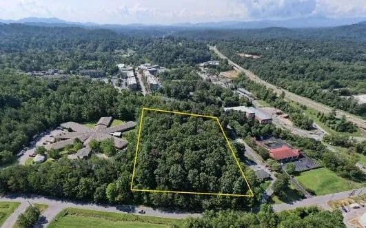 Multi-family or hotel site near Exit 23/I-26 in N. Asheville, Woodfin + UNC-A - Woodfin, North Carolina, 28804