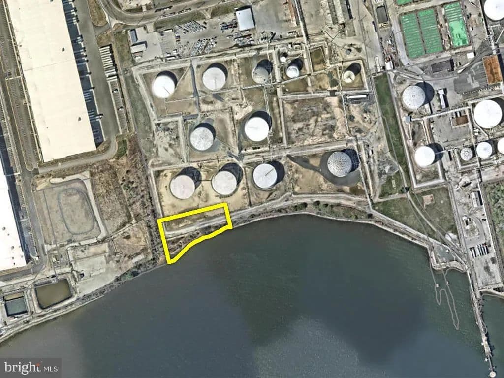 1.37 Acres of Land for Sale in Maryland - Maryland, 21226