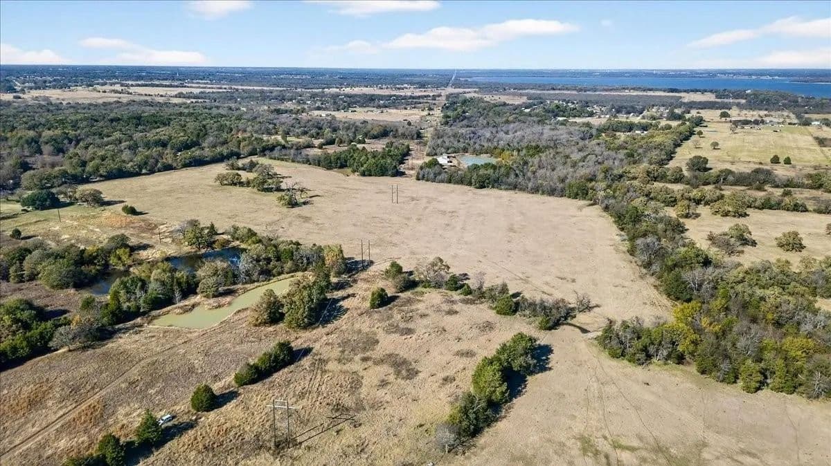 30.4 Acres of Land for Sale in Kemp, TX - Kemp, Texas, 75143