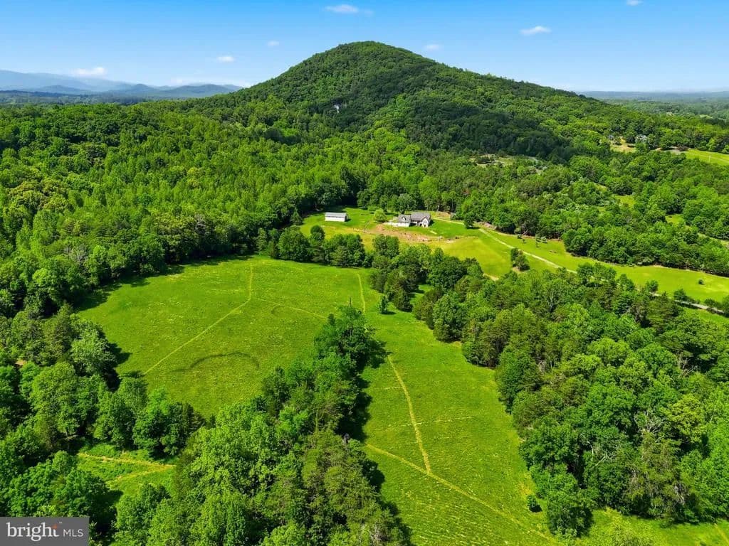 Property from CASTLE ROCK LANE - KW - Castleton, Virginia, 22716
