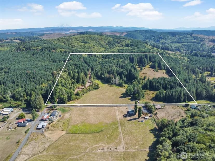 Land -Single Family Acreage in Centralia