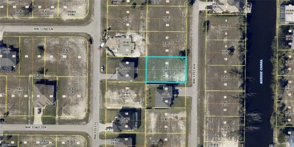 Vacant Land in Cape Coral - Cape Coral, Florida, 33993
