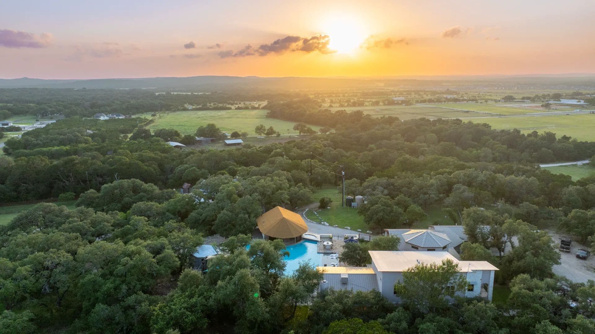 Specht Road Estate - Texas, 78260