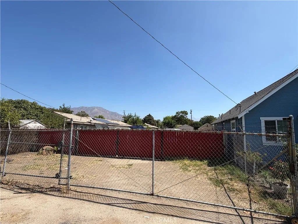 Lots & Land-Other in Highland - Highland, California, 92346