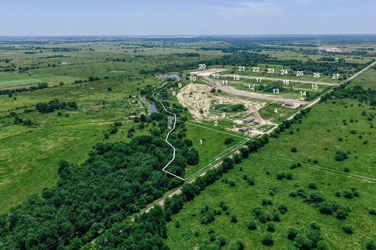 1000 Cottonwood Bend Lane - Waller, Texas, 77484