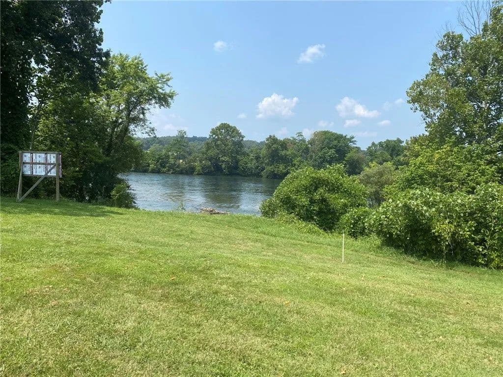 Lots & Land-Other in Cotter - Cotter, Arkansas, 72626