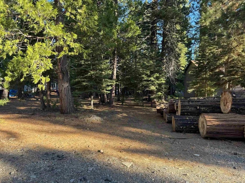 Vacant Land in Lake Almanor West - Lake Almanor West, California, 96020