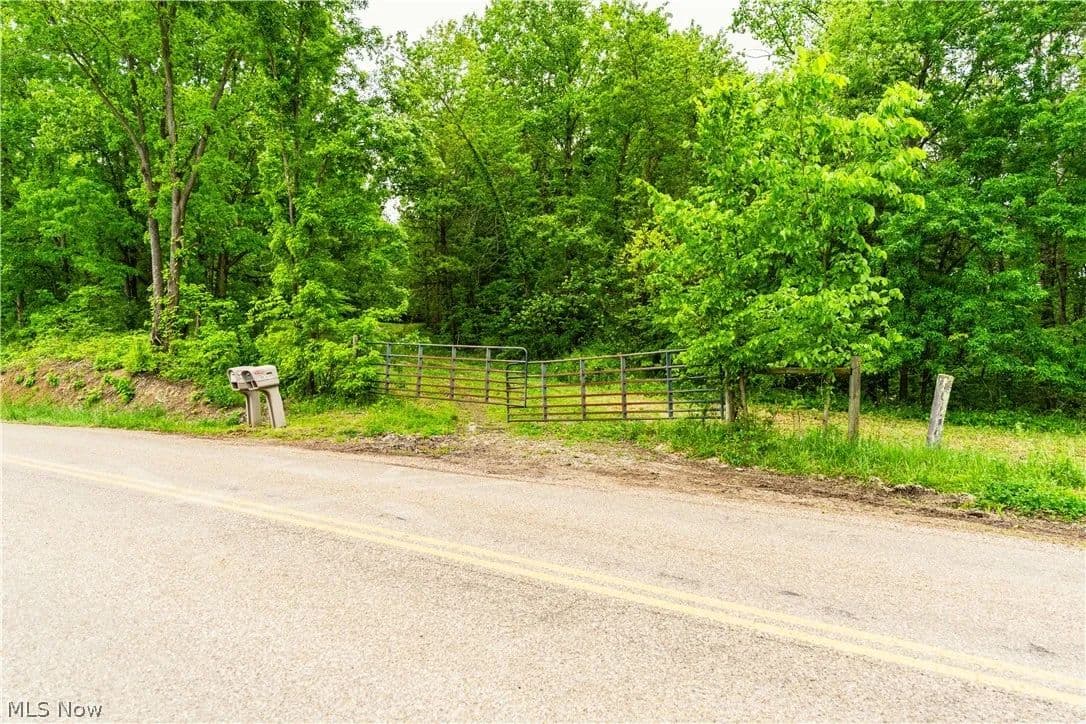 Property from Edie Hill Road - KW - Uhrichsville, Ohio, 44683