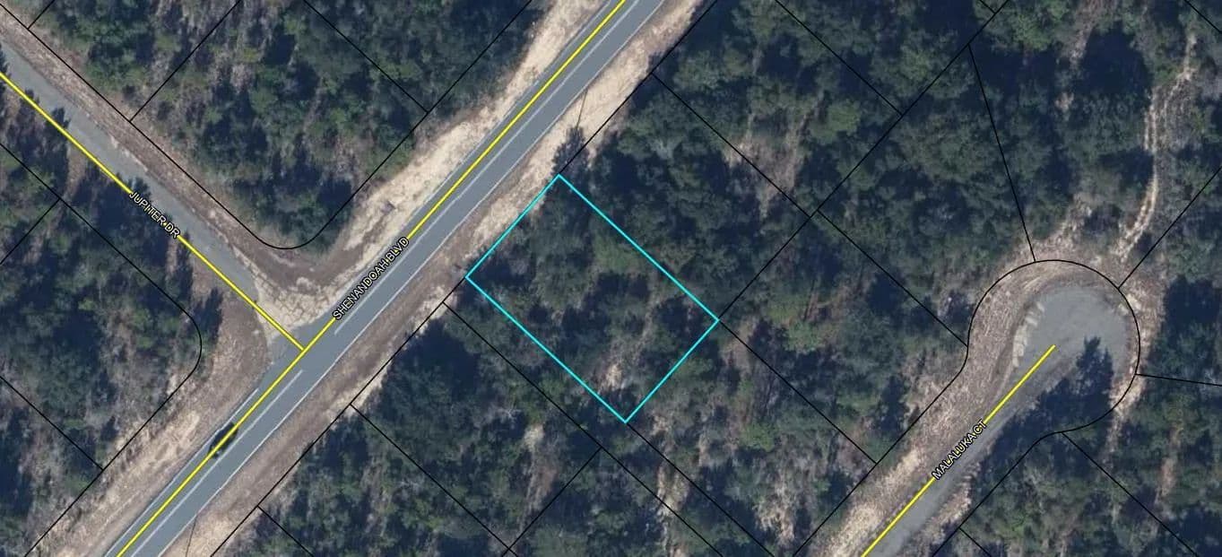 0.23 Acres of Land for Sale in Chipley, FL - Chipley, Florida, 32428