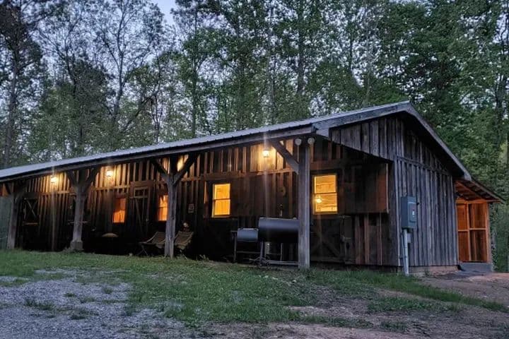 Mountain Retreat in Whitwell, TN - Whitwell, Tennessee, 37397