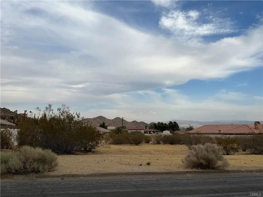 Land -Single Family Acreage in Apple Valley - Apple Valley, California, 92307