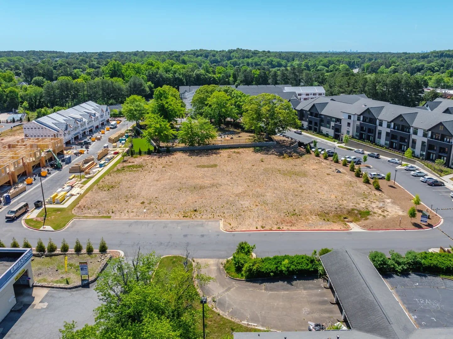 Land -Retail in Marietta - Marietta, Georgia, 30066