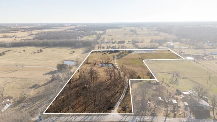 11.43± Acres with a Custom-Built Home and a Large Workshop – Greene County