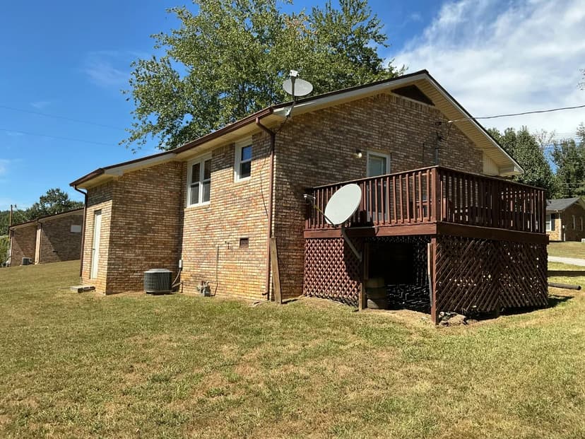 Charming Brick Home in Butler County, KY 