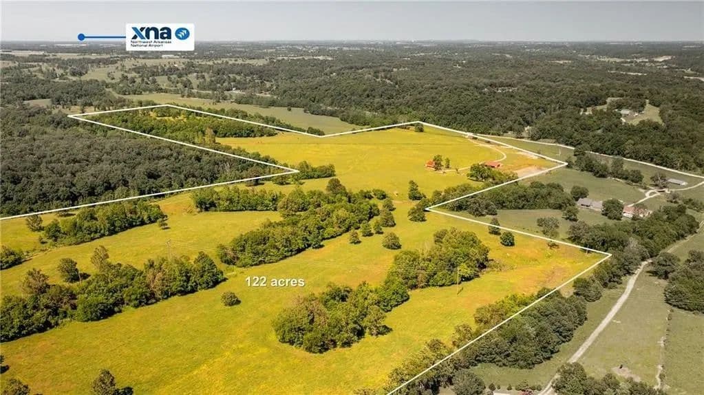 Lots & Land-Other in Gentry - Gentry, Arkansas, 72734