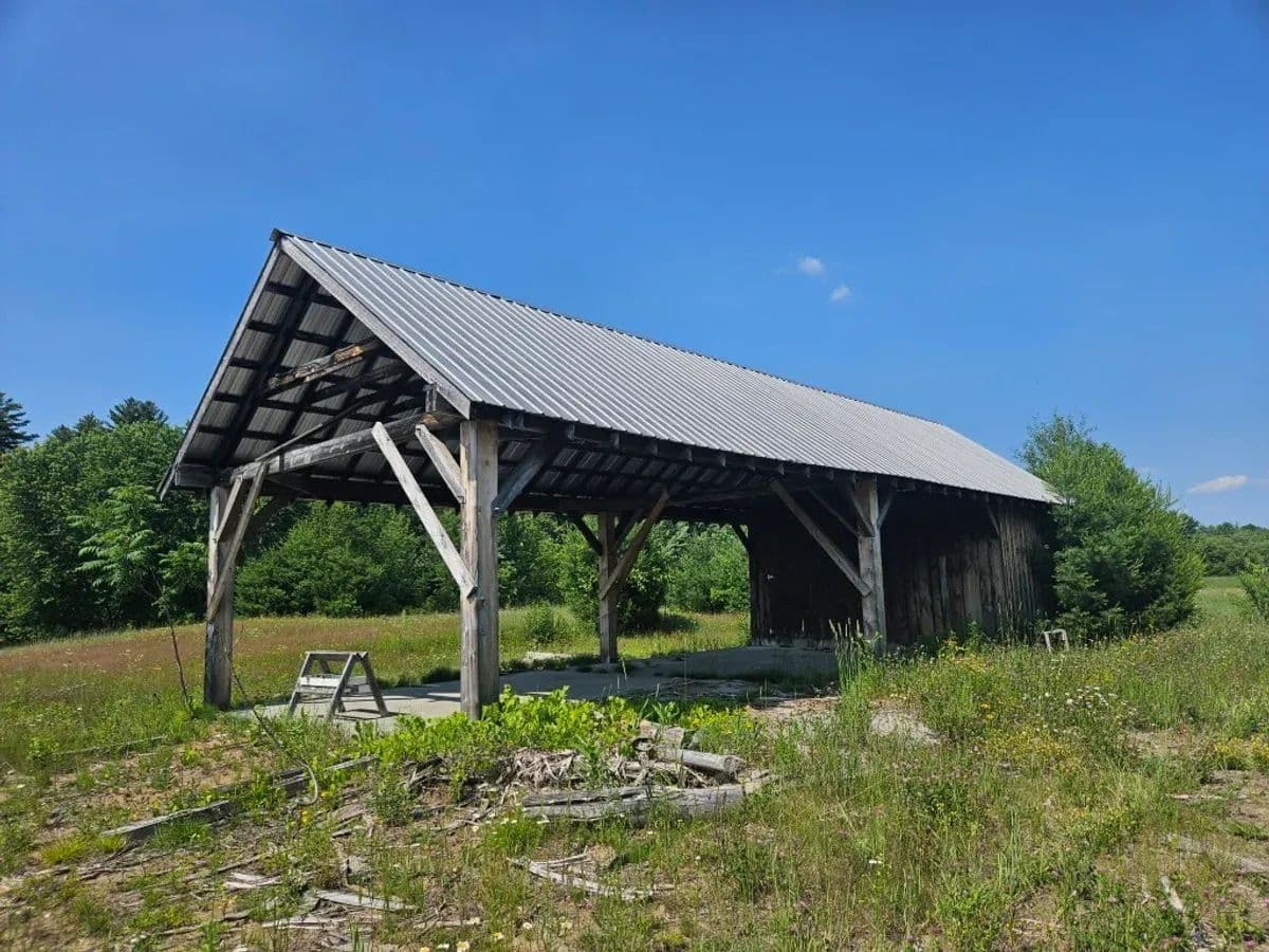 New Sharon with pole barn - New Sharon, Maine, 04954