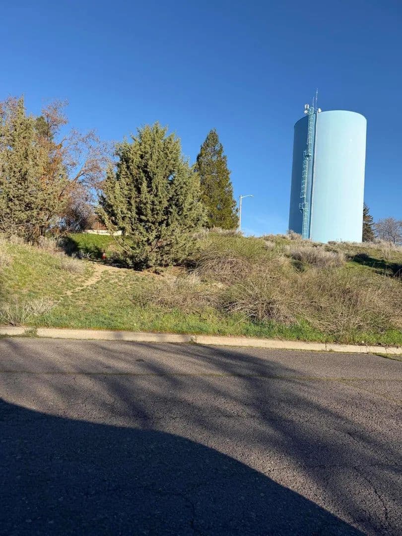 Lots & Land-Other in Klamath Falls - Klamath Falls, Oregon, 97601