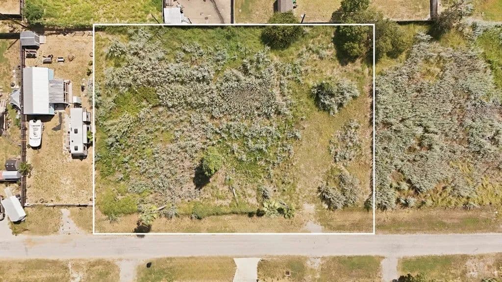 0.6 Acres of Land for Sale in Rockport, TX - Rockport, Texas, 78382