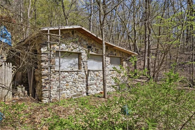 Property from 3235 E Valley Road - KW