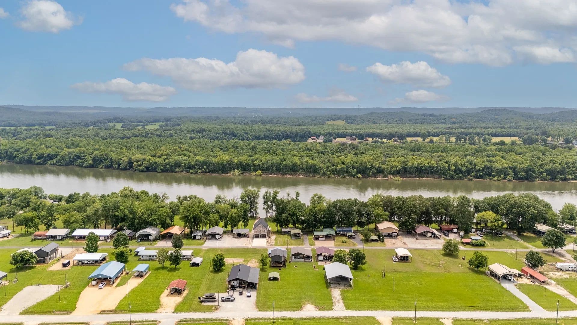 Vacant Land in Clifton - Clifton, Tennessee, 38425