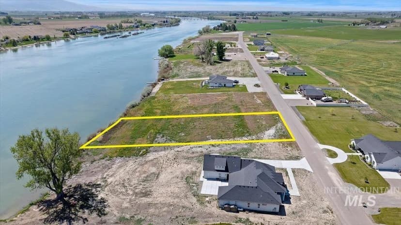 Property from TBD 250 ln E Lot 7 Block 2 - KW