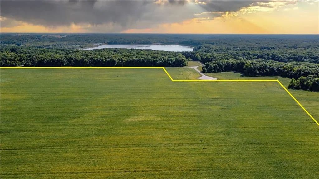Land -Agricultural (Not Zoned) in Charleston - Charleston, Illinois, 61920
