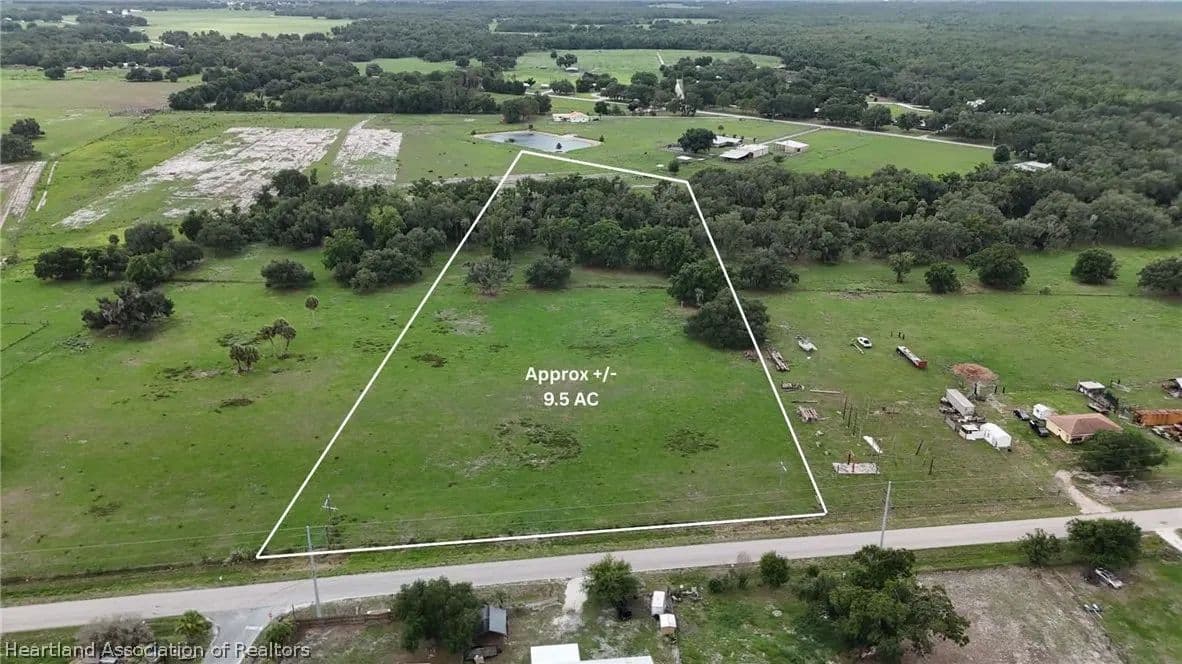 9.5 Acres of Land for Sale in Wauchula, FL - Wauchula, Florida, 33873