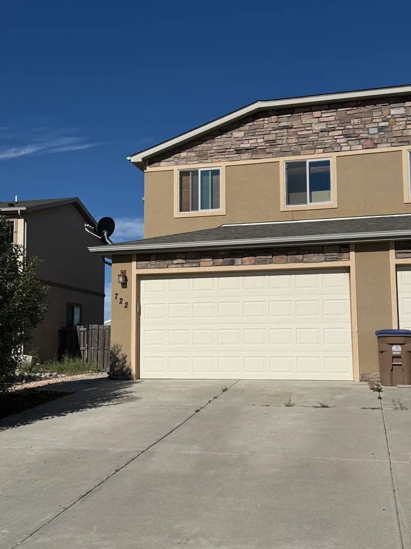 Spacious Laramie Townhome - Laramie, Wyoming, 82070