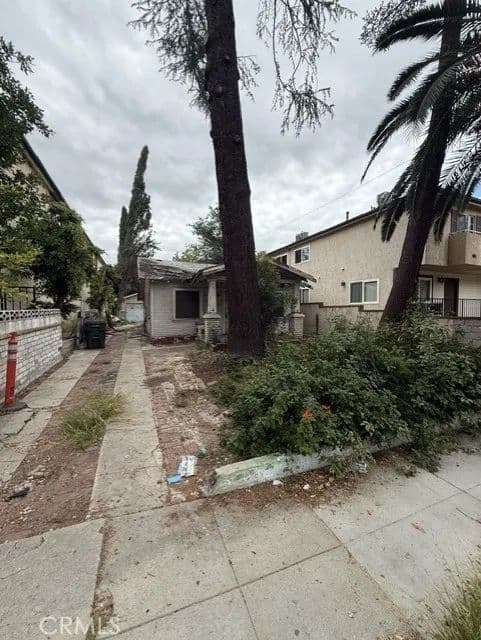 Property from 482 E Santa Anita Avenue - KW - Burbank, California, 91501