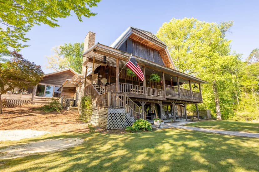 A Home on 1.4 Acres in Walker County, AL 
