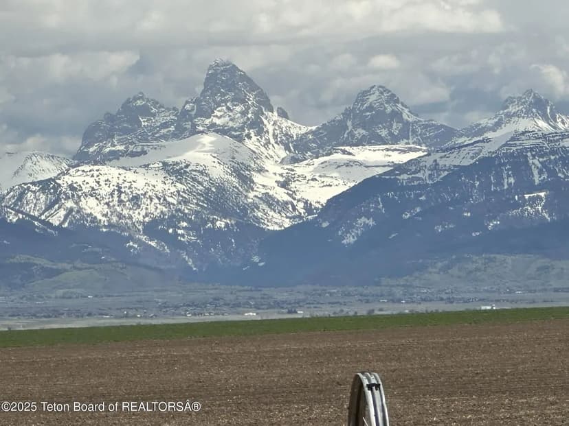 Lots & Land-Other in Tetonia
