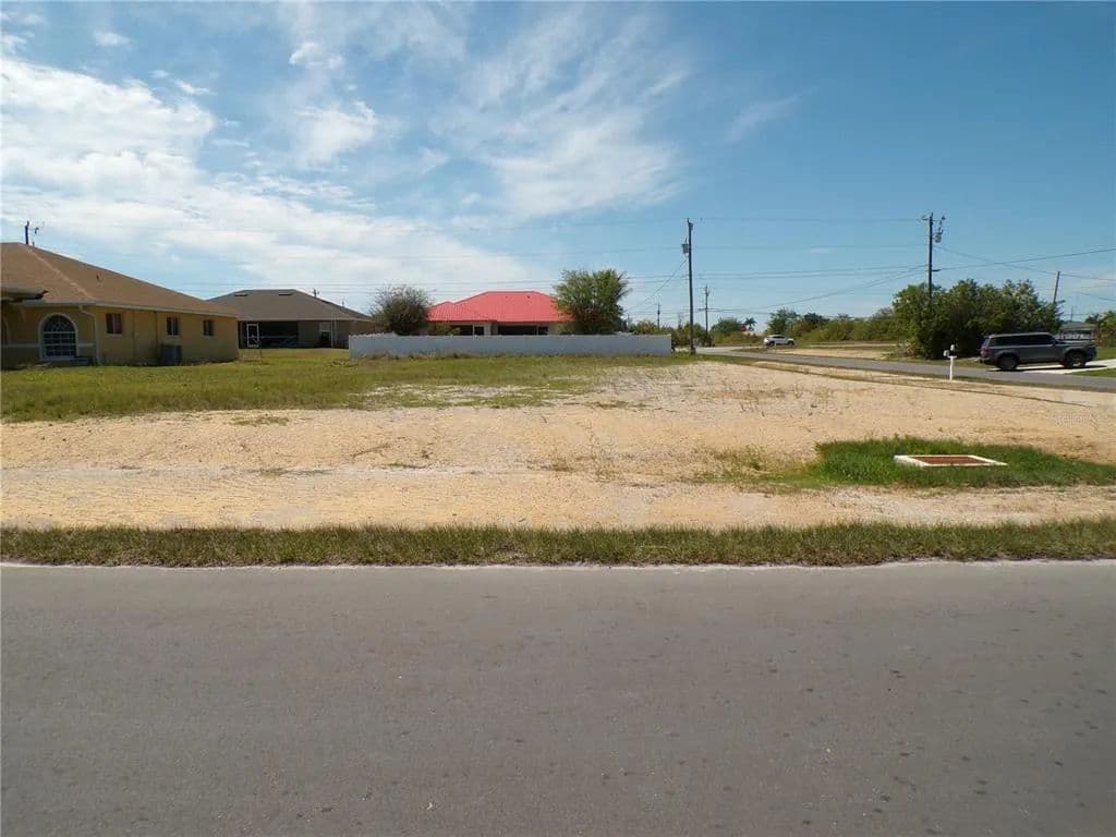 Vacant Land in Cape Coral - Cape Coral, Florida, 33909