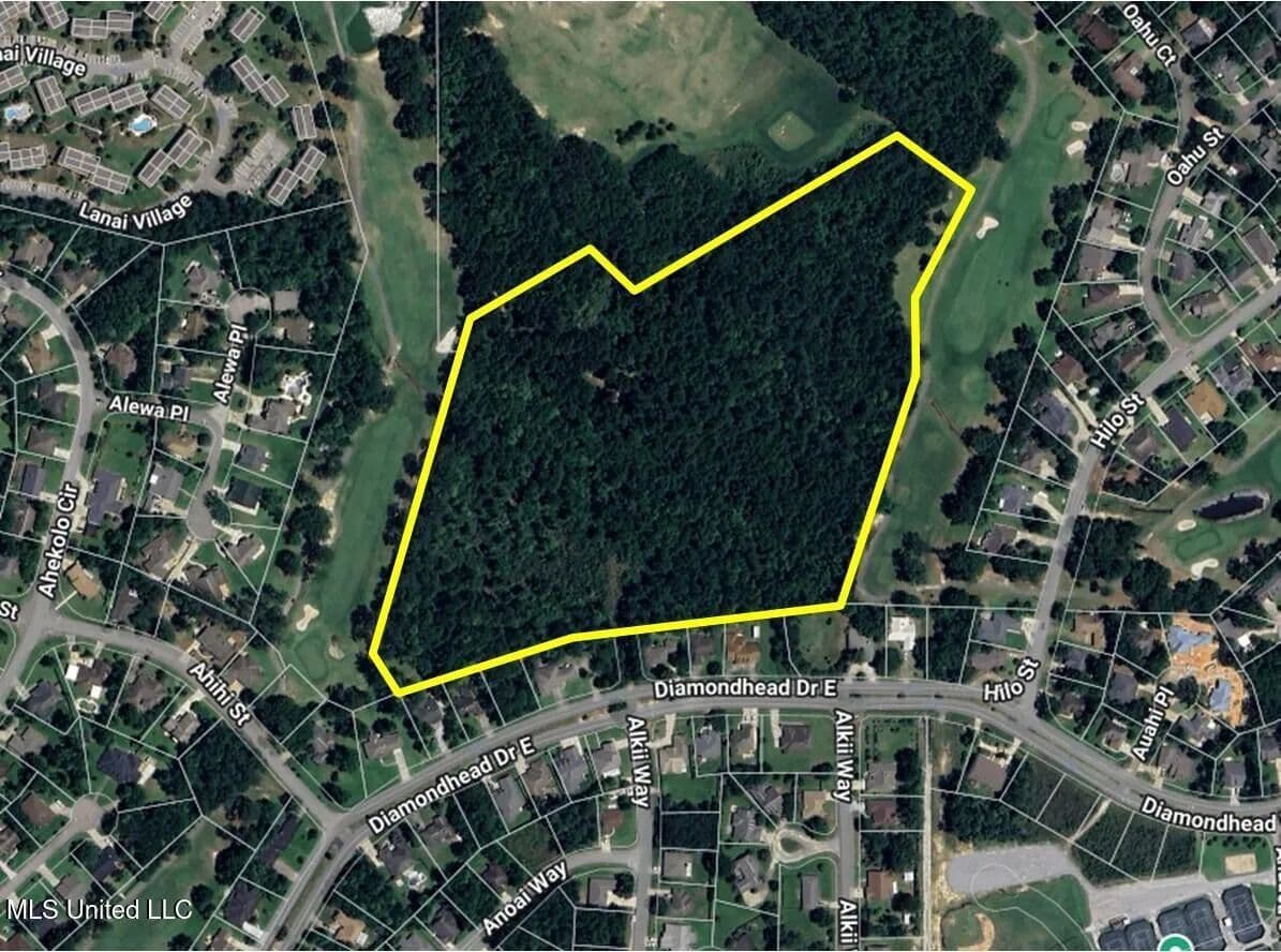 Vacant Land in Diamondhead - Diamondhead, Mississippi, 39525