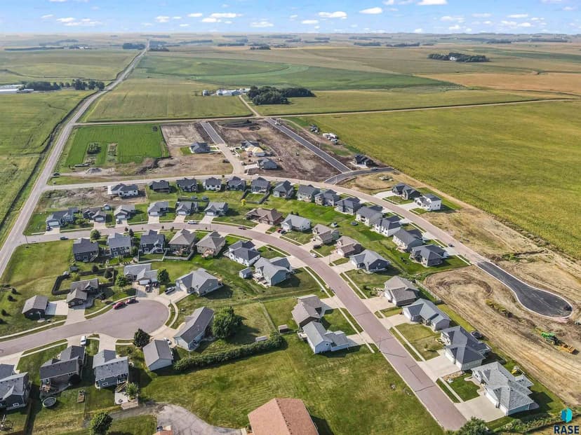 Property from 907 Sunset St Street - KW