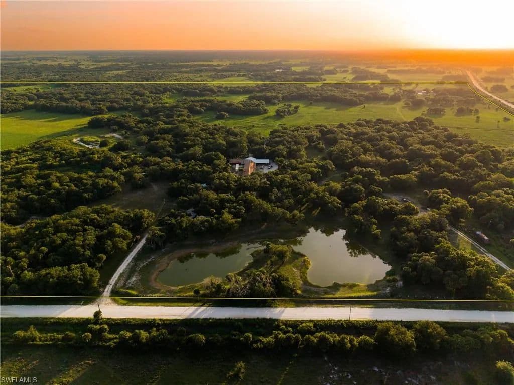 445 Acres of Land for Sale in CLEWISTON, FL - Clewiston, Florida, 33440