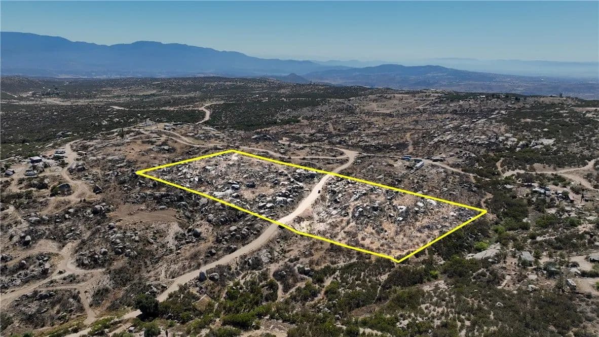 5 Acres of Land for Sale in Hemet, California - Hemet, California, 92544