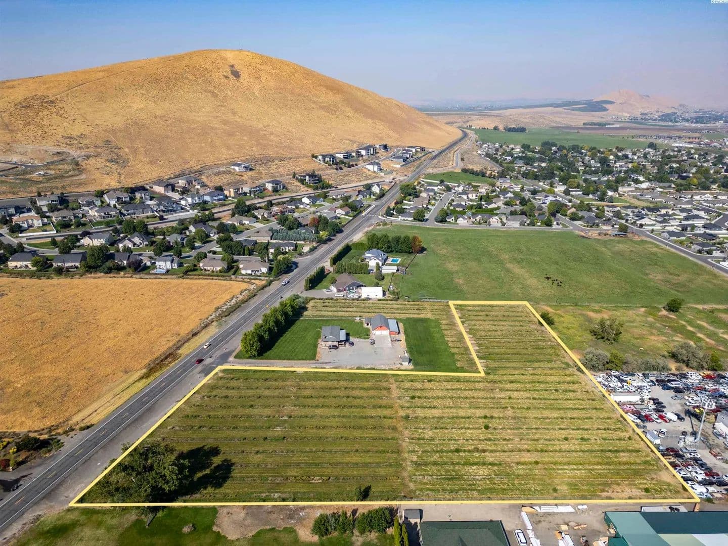 Lots & Land-Other in West Richland - West Richland, Washington, 99353