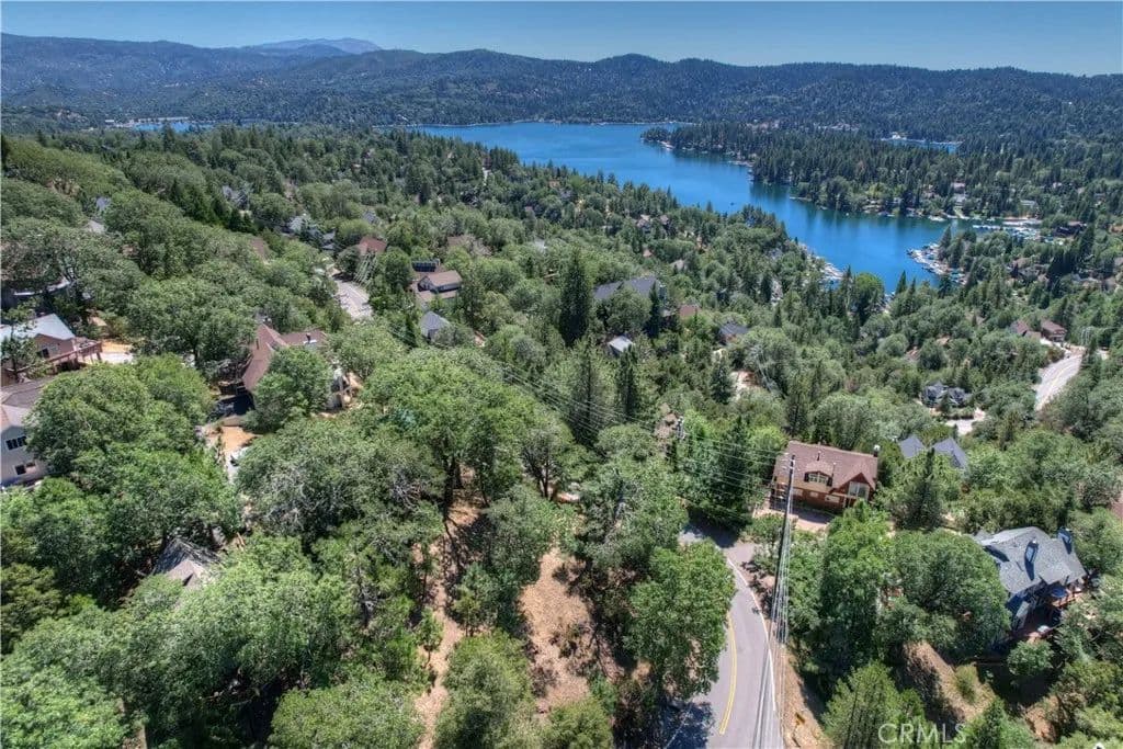 Vacant Land in Lake Arrowhead - Lake Arrowhead, California, 92352