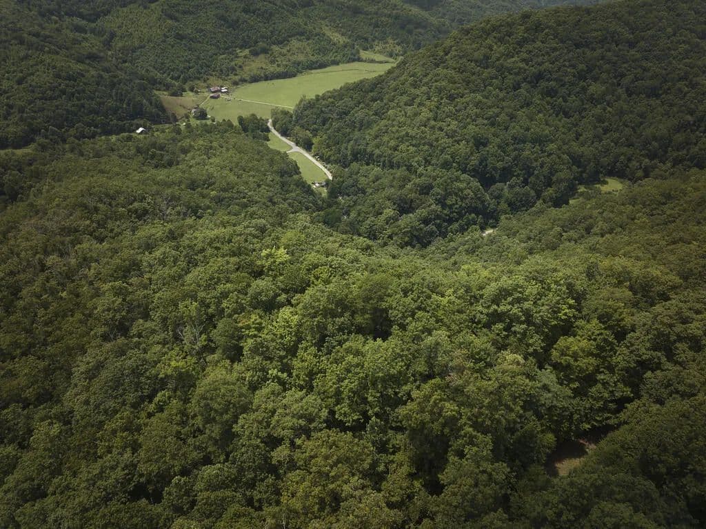 17.5 Acres of Land for Sale in Bryson City, NC - Bryson City, North Carolina, 28713