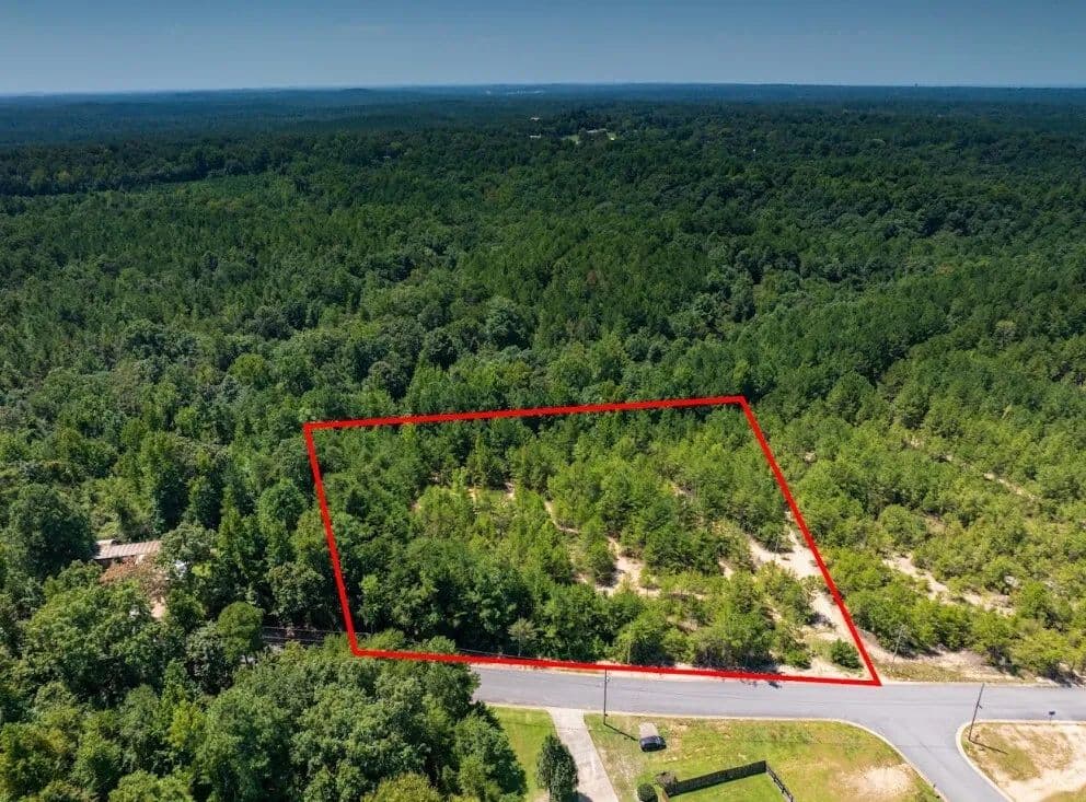 Wooded Escape - Cottondale, Alabama, 35453