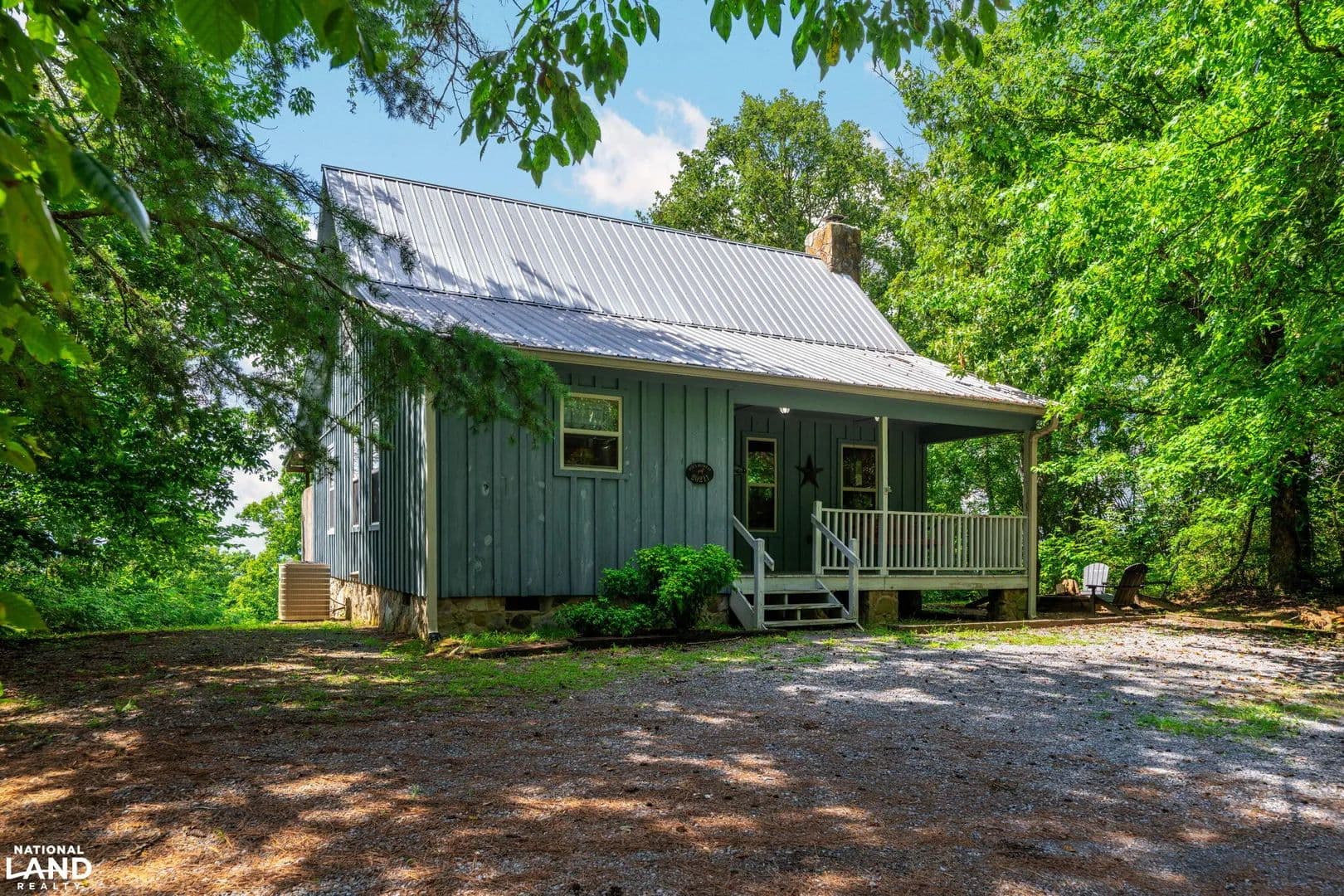 Fabulous Home in Mountaintop Town - Mentone, Alabama, 35984