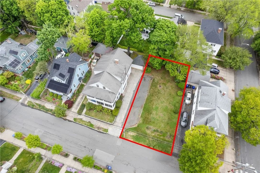 0.11 Acres of Land for Sale in Providence, Rhode Island - Providence, Rhode Island, 02908