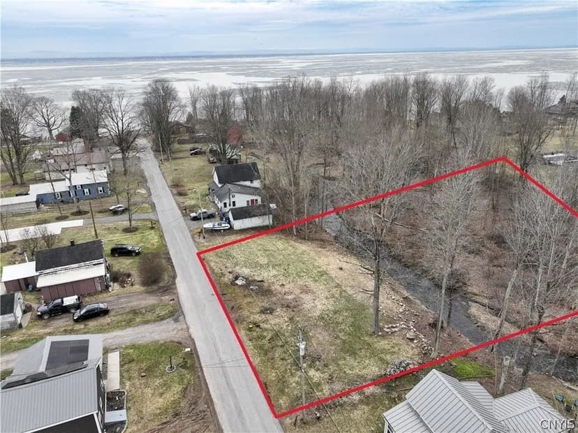 Land -Single Family Acreage in Cleveland